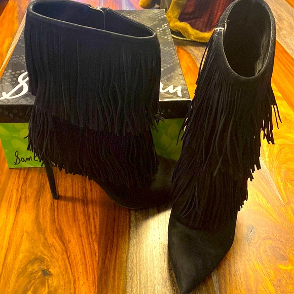 SAM EDELMAN FRINGE SUEDE BOOTIES - Picture 2 of 6